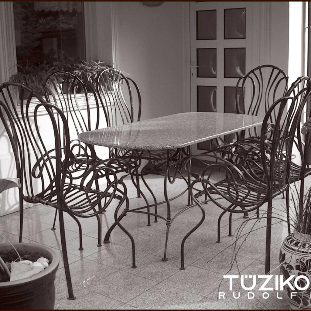Klasszikus kovácsoltvas kertibútor 3 székek és asztal